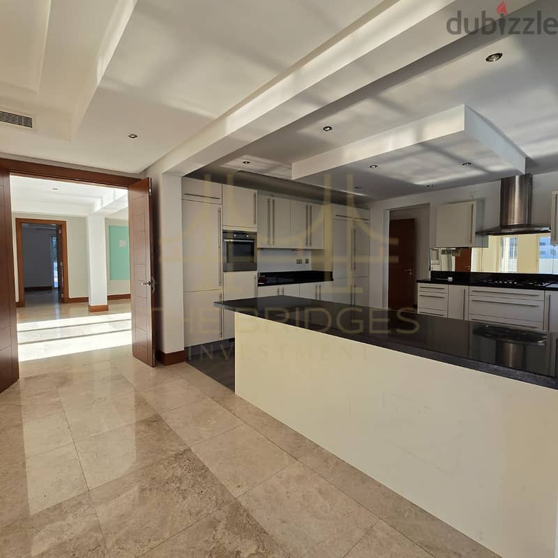 AL QURUM | LUXURY 5+2BR COMPOUND VILLA WITH PRIVATE POOL 3