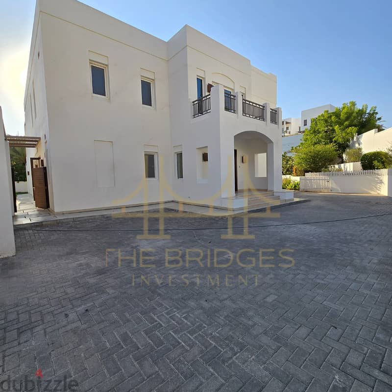 AL QURUM | LUXURY 5+2BR COMPOUND VILLA WITH PRIVATE POOL 9