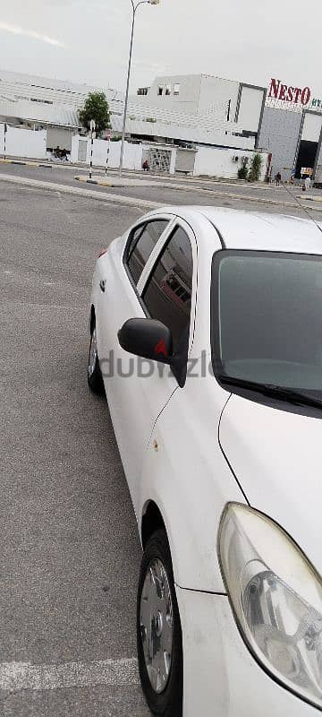 Nissan Sunny 2013 1