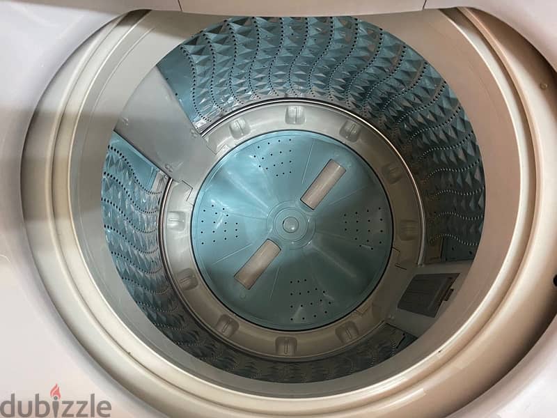 11KG Topload washing machine in gr8 condition 4