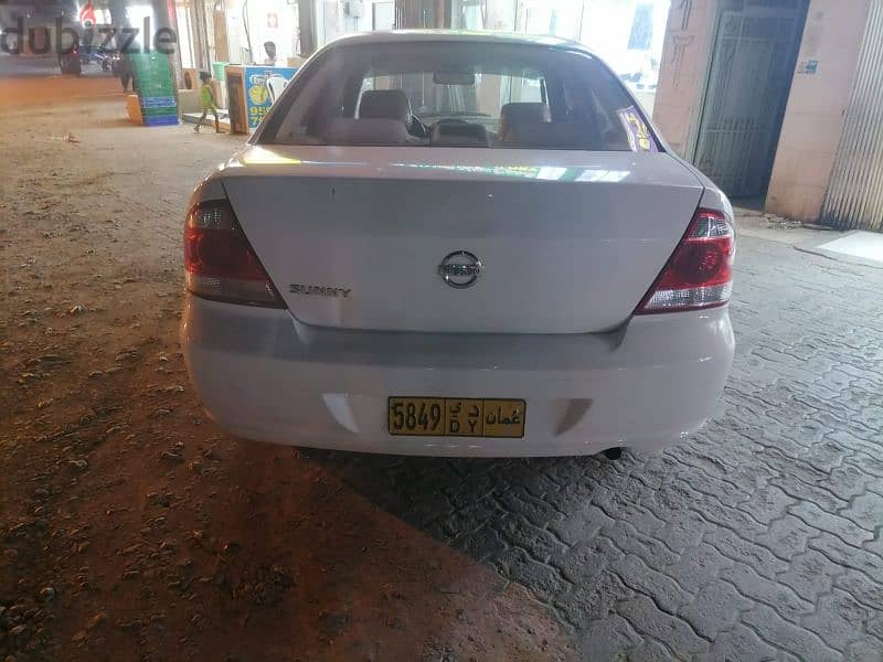 Nissan Sunny 2012 6