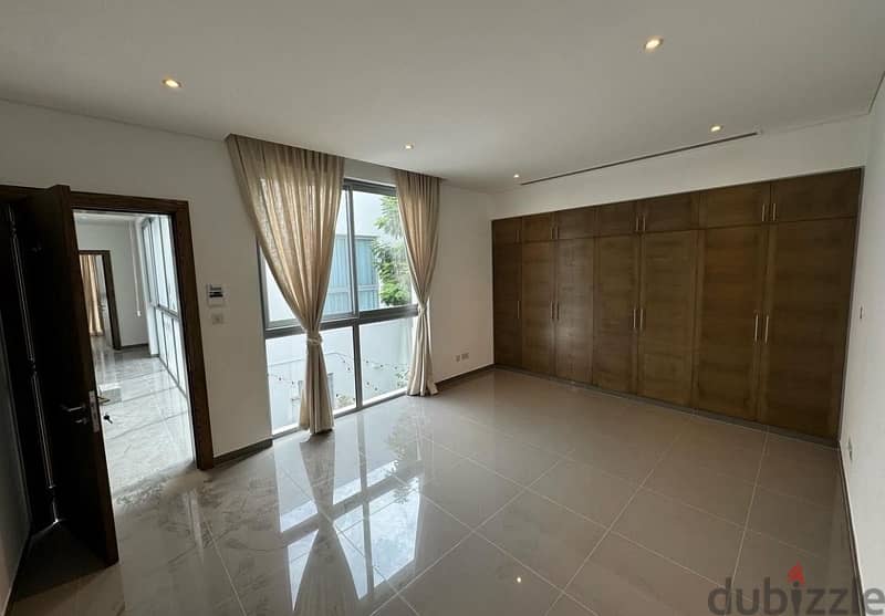 3Bhk Town House Villa located in Al Mouj. 1