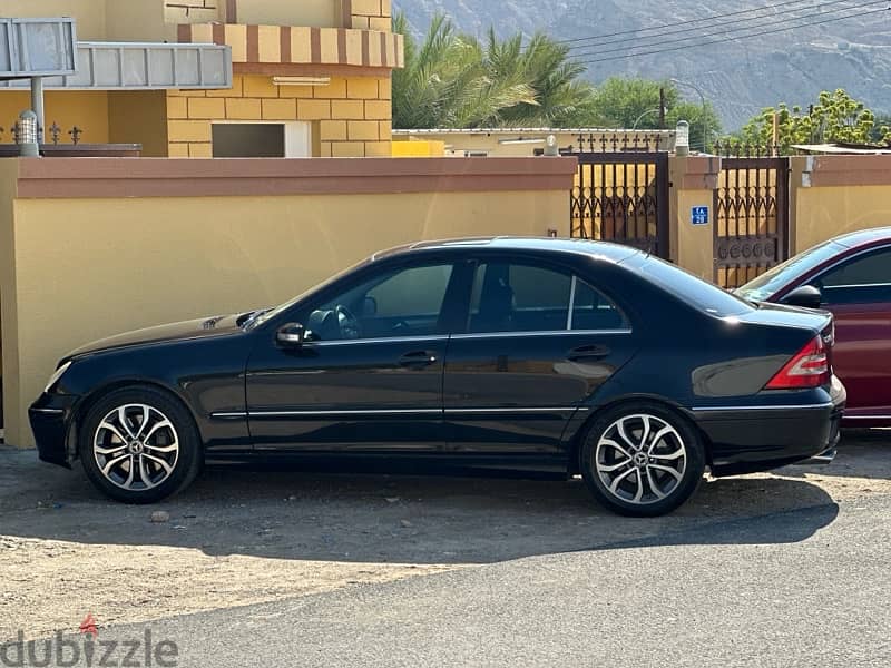 Mercedes-Benz C-Class 2005 7