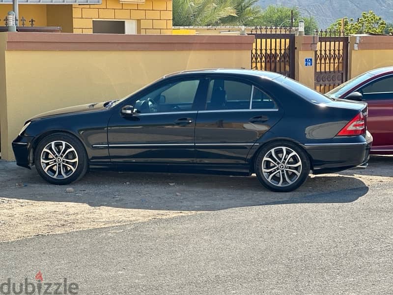 Mercedes-Benz C-Class 2005 10