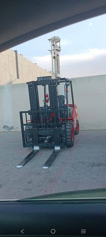 Forklift for daily or monthly rent 1