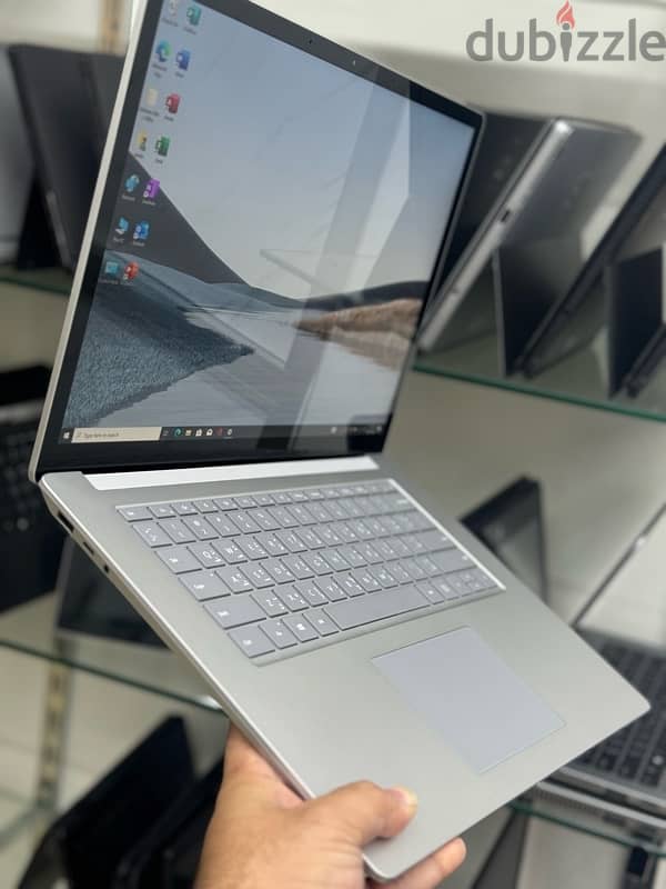 Microsoft surface Book 3 core i7 10th Gen 8gb Graphics iris plus 2k 3