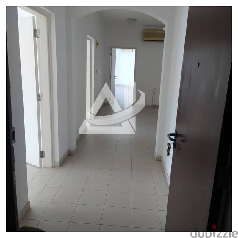 ADA607** Sapcious 3BHK Penthouse flat For rent in khuwair 1