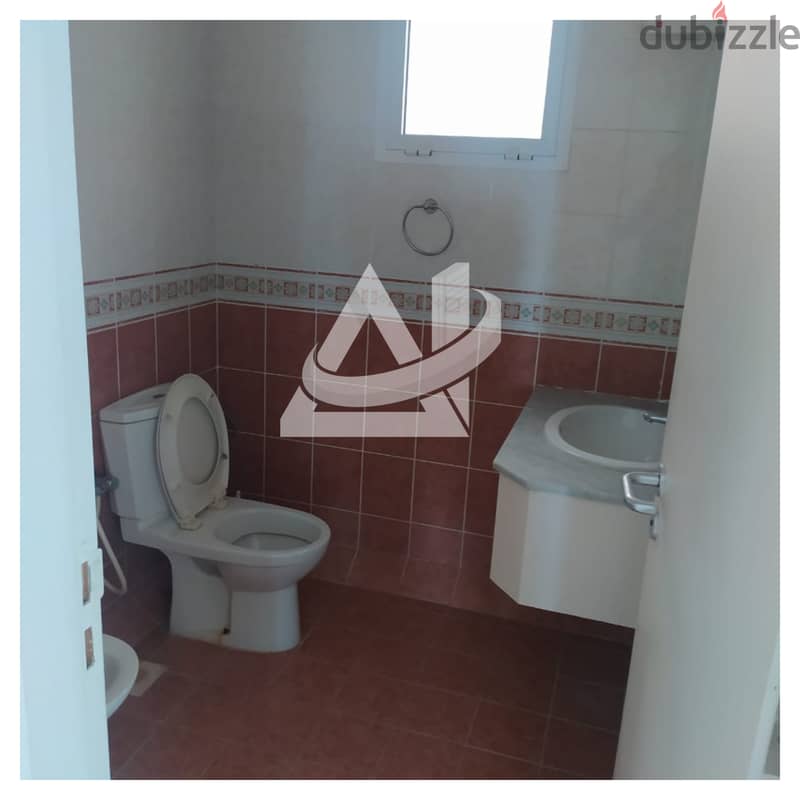 ADA607** Sapcious 3BHK Penthouse flat For rent in khuwair 4