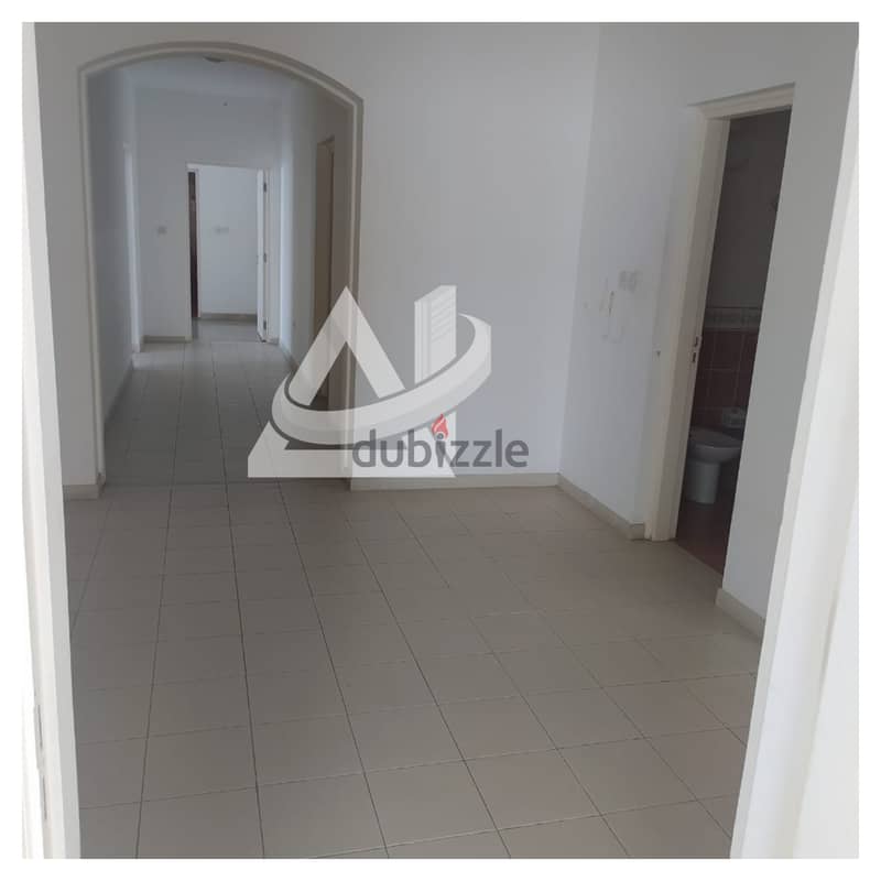 ADA607** Sapcious 3BHK Penthouse flat For rent in khuwair 11