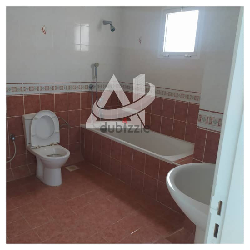 ADA607** Sapcious 3BHK Penthouse flat For rent in khuwair 16