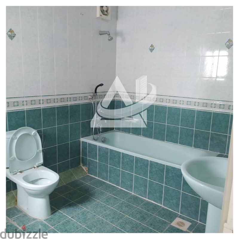 ADA607** Sapcious 3BHK Penthouse flat For rent in khuwair 18