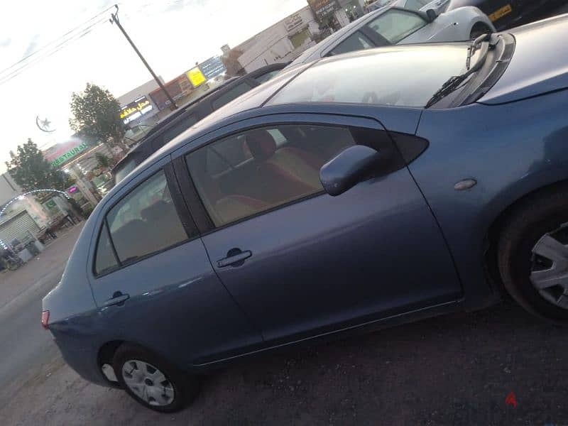 Toyota Yaris 2010 3