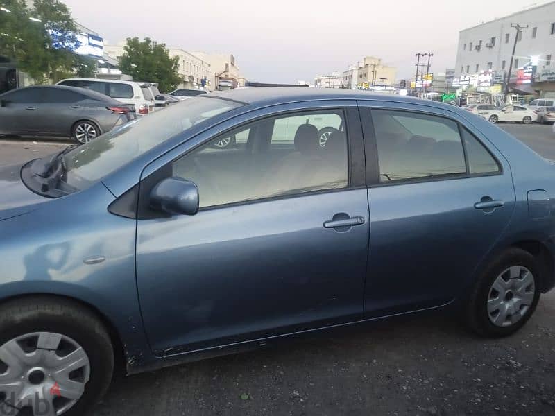 Toyota Yaris 2010 5