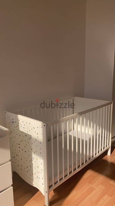 drawer storage + baby bed/matress 3