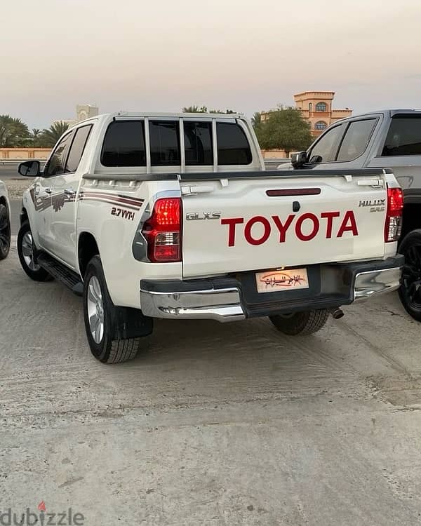 Toyota Hilux 2020 3