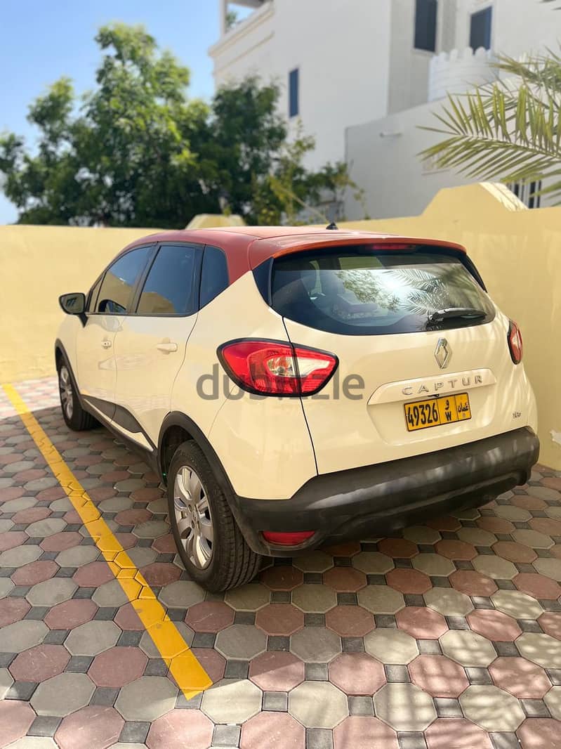 Renault CAPTUR 2016 4