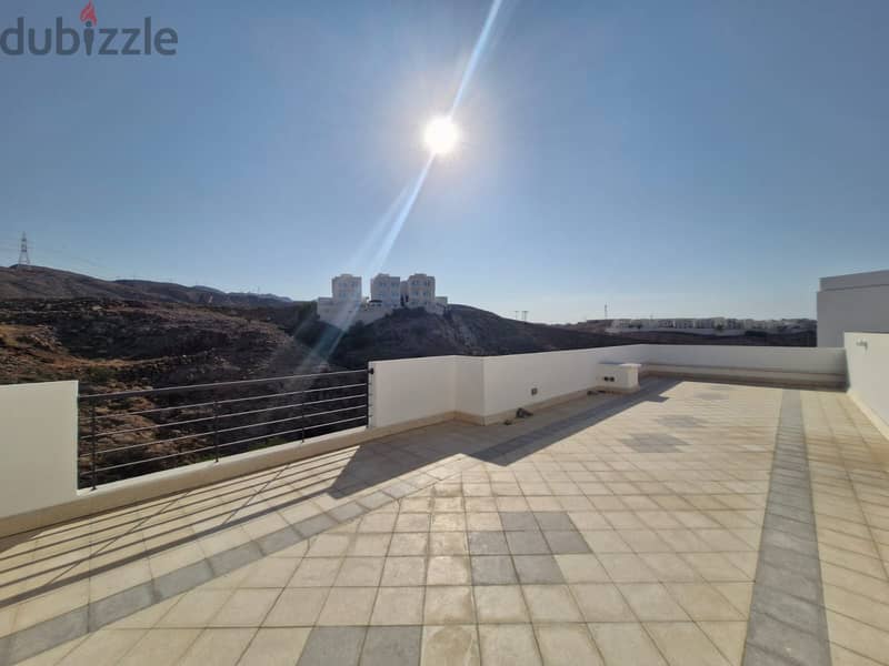 5 BR + 1 Maid’s Room Well Maintained Villa in Qurum with Balconies 6