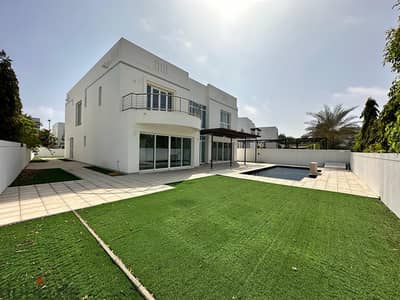 4 Bedroom Villa with Private Pool for Rent in Al Mouj