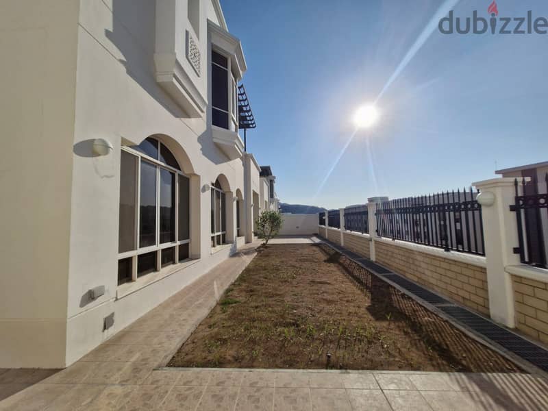 5 BR + 1 Maid’s Room Villa for Rent in Compound, Qurum 1