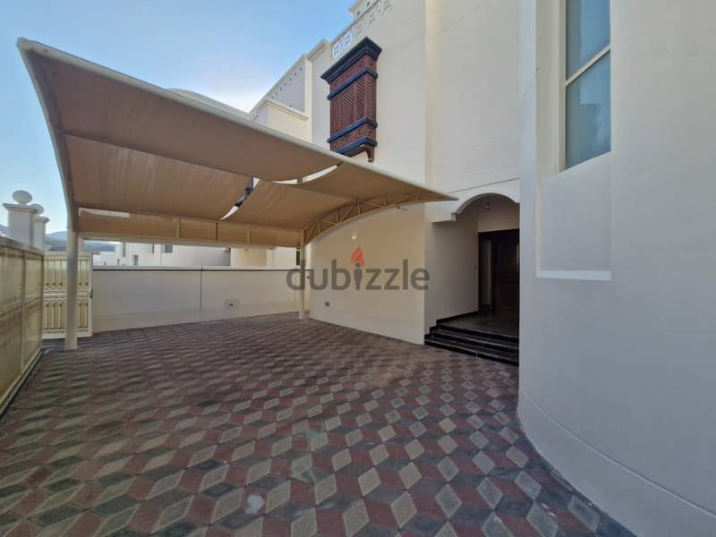 5 BR + 1 Maid’s Room Villa for Rent in Compound, Qurum 2