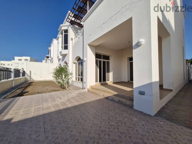 5 BR + 1 Maid’s Room Villa for Rent in Compound, Qurum 3