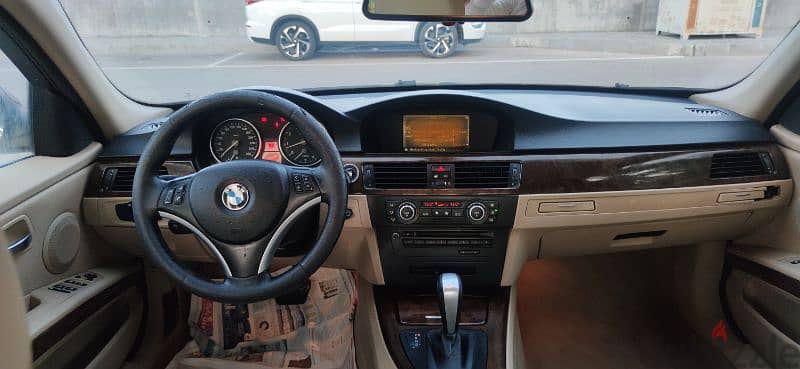 BMW 3-Series 2009 5