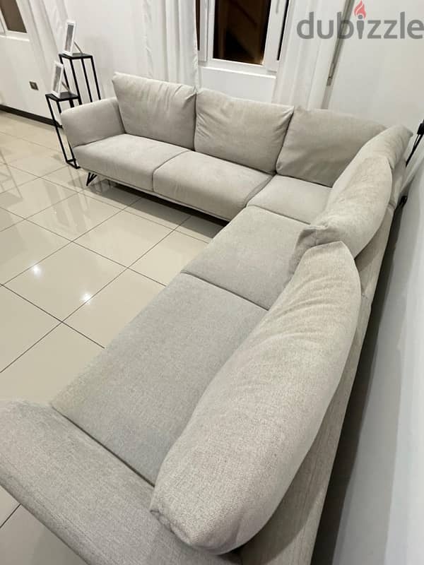 pan L sofa 5 seater 1