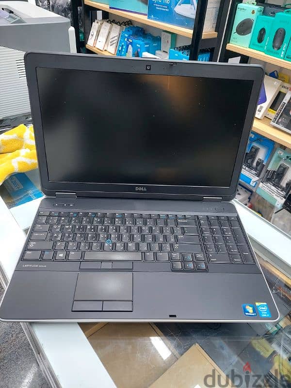 Laptop DELL i7 0