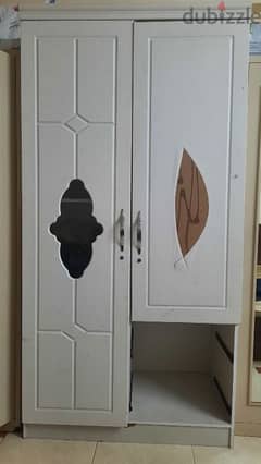 white cupboard 0