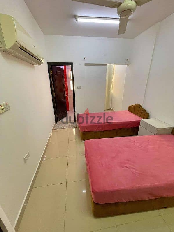 شقه مفروشه للايجار في العذيبه Furnished apartment for rent in Azaiba 2