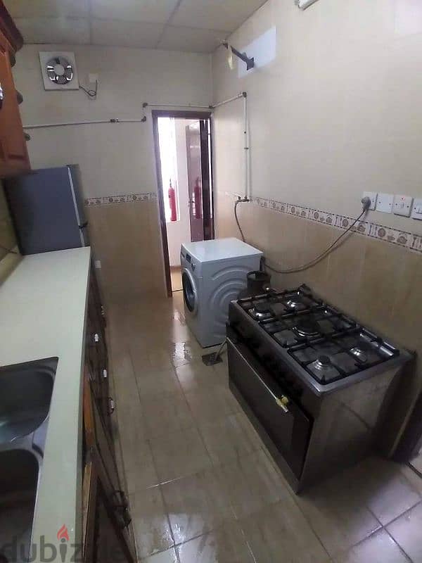 شقه للايجار في الغبره الجنوبيه  apartment for rent in Al Ghubrah South 4