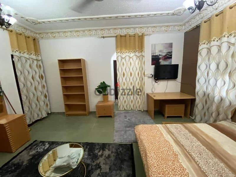 استديو للايجار في الخوير Studio for rent in Al Khuwair 1