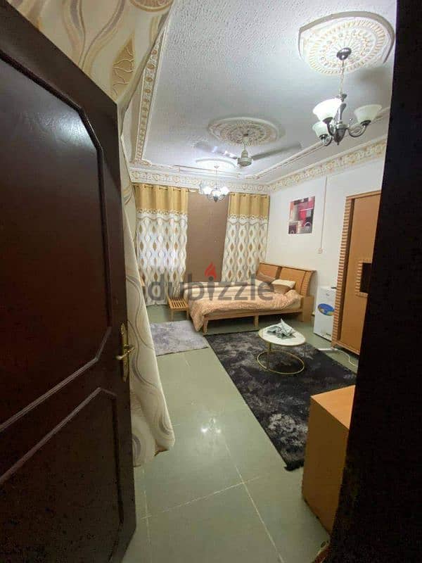 استديو للايجار في الخوير Studio for rent in Al Khuwair 3