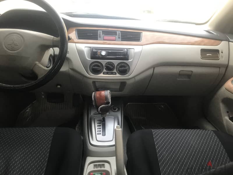 Mitsubishi lancer 2005 1.6 Good family used car for sale 3