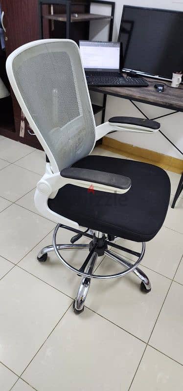 good condition chair 2