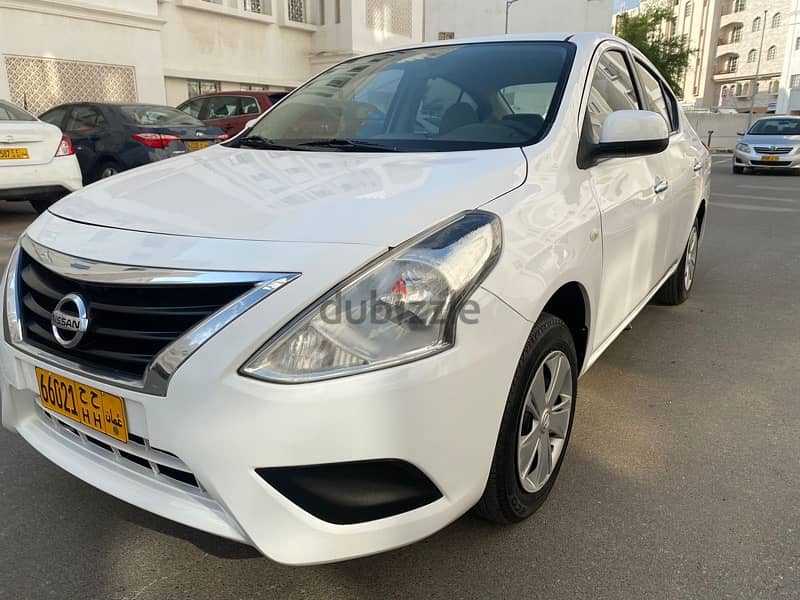 Nissan Sunny 2018 0