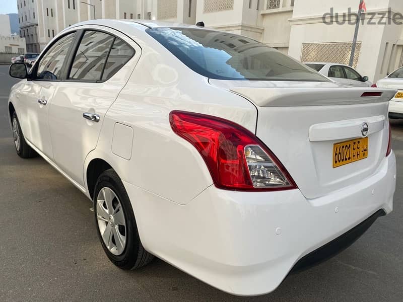 Nissan Sunny 2018 5