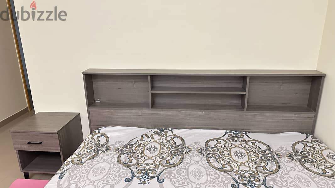 King Size Bed Set for Sale – Grey (180x200 cm) | سرير كبير مع طقم كام 2