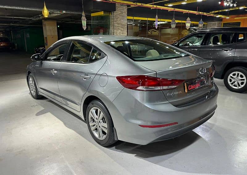 Hyundai Elantra 2020 3