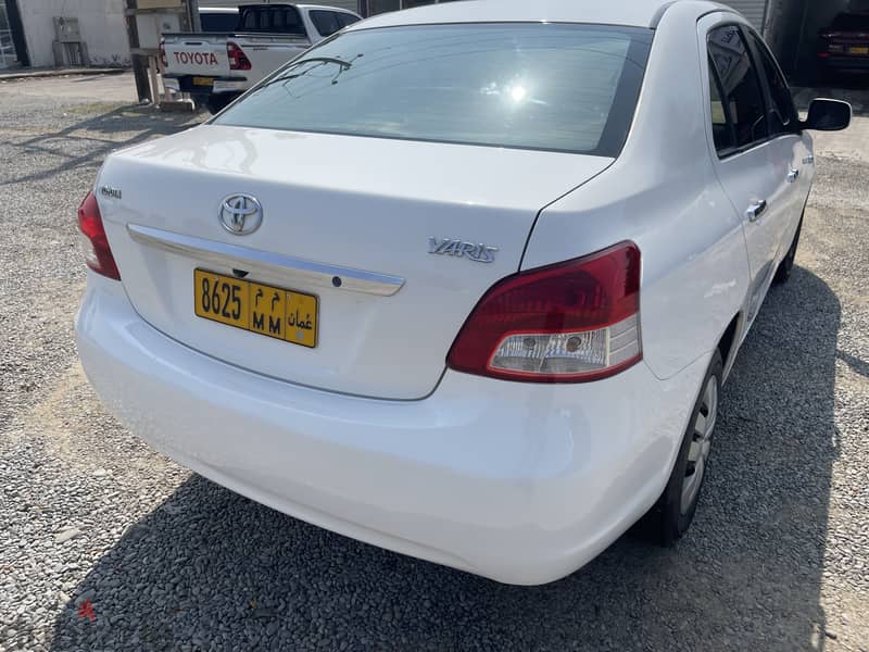 Toyota Yaris 2009 1