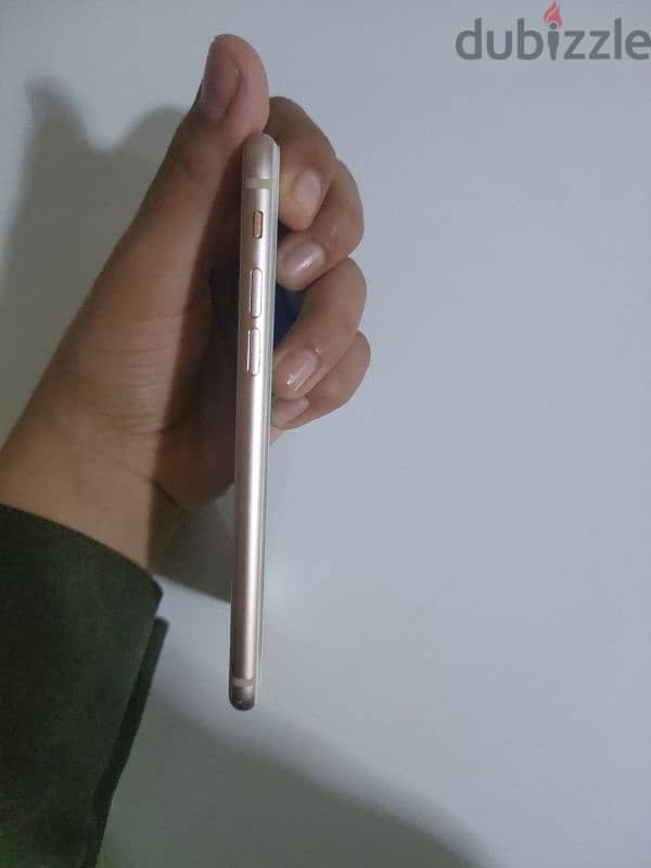 iPhone 8 - Urgent sale 4