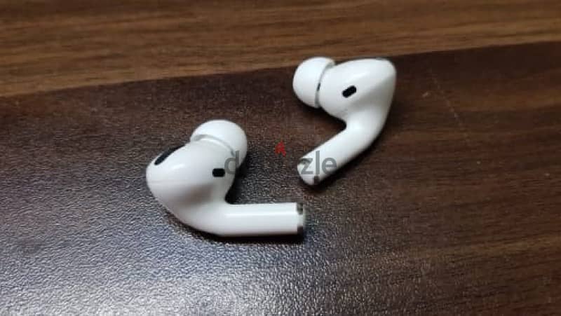 Apple AirPods Pro (2nd generation) with MagSafe Case (USB‑C) 2