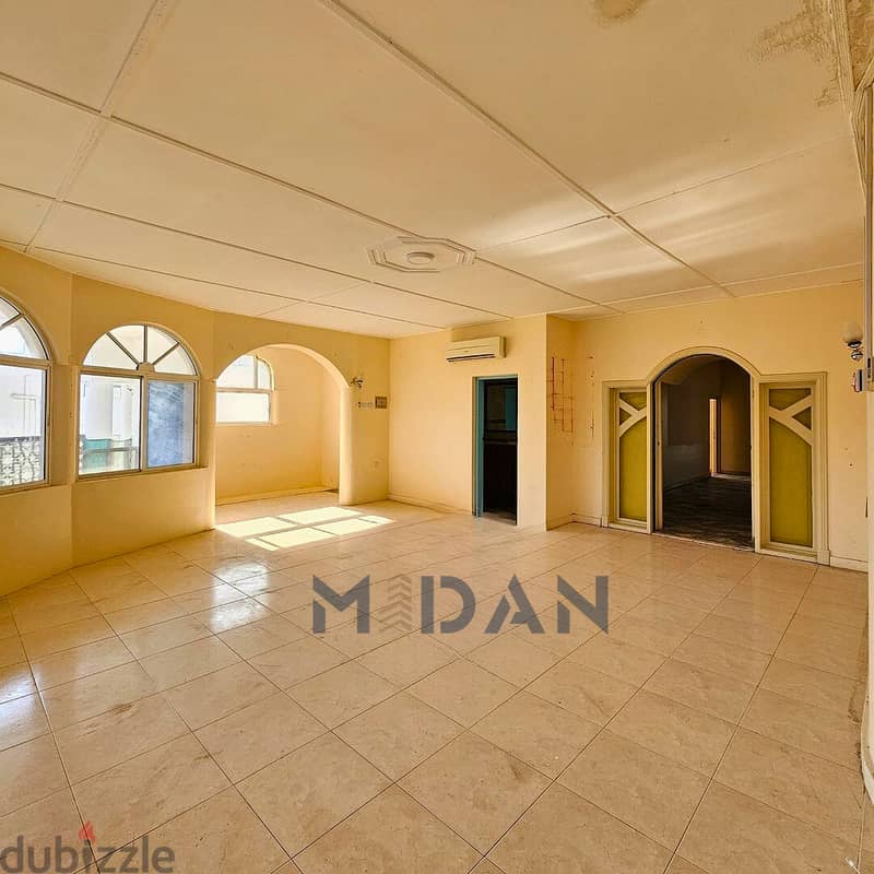 MQ | SPACIOUS COMMERCIAL 7 BR VILLA 5