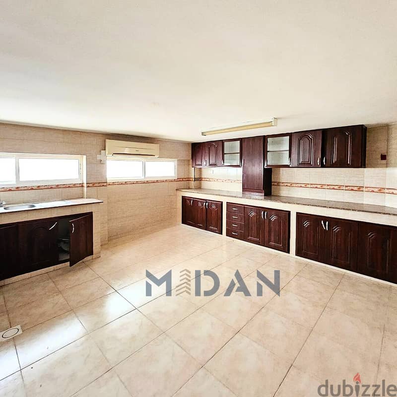 MQ | SPACIOUS COMMERCIAL 7 BR VILLA 6