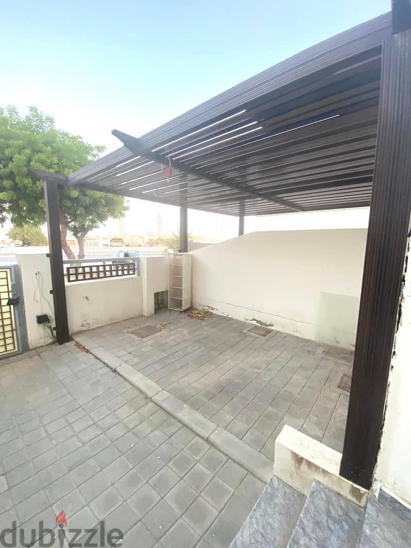 "SR-AK-638 *For Rent: Spacious Commercial Villa in Al Mawaileh South! 3