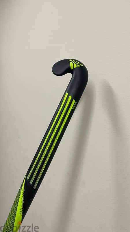 عصا هوكي addidas الاصلي. مستعمل . نوعه hockey df24 carbon 1