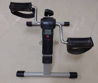 Legs exercise machine