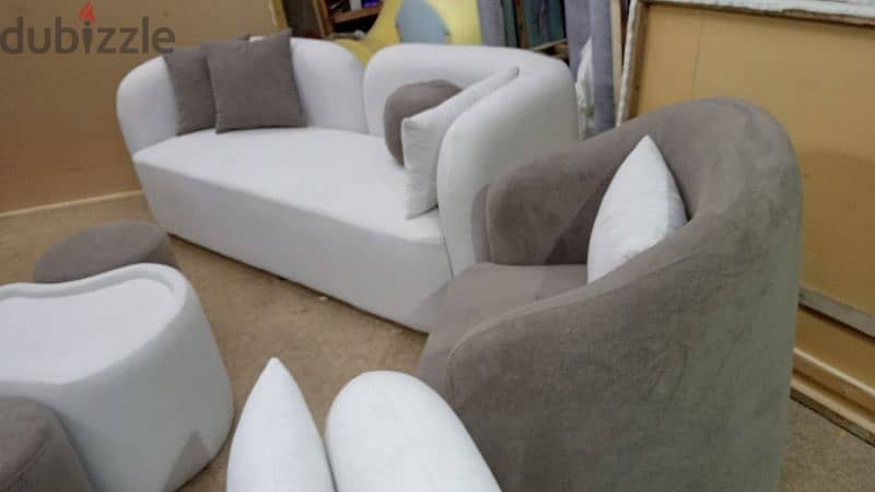 Brand New Sofa Set 8siter 2