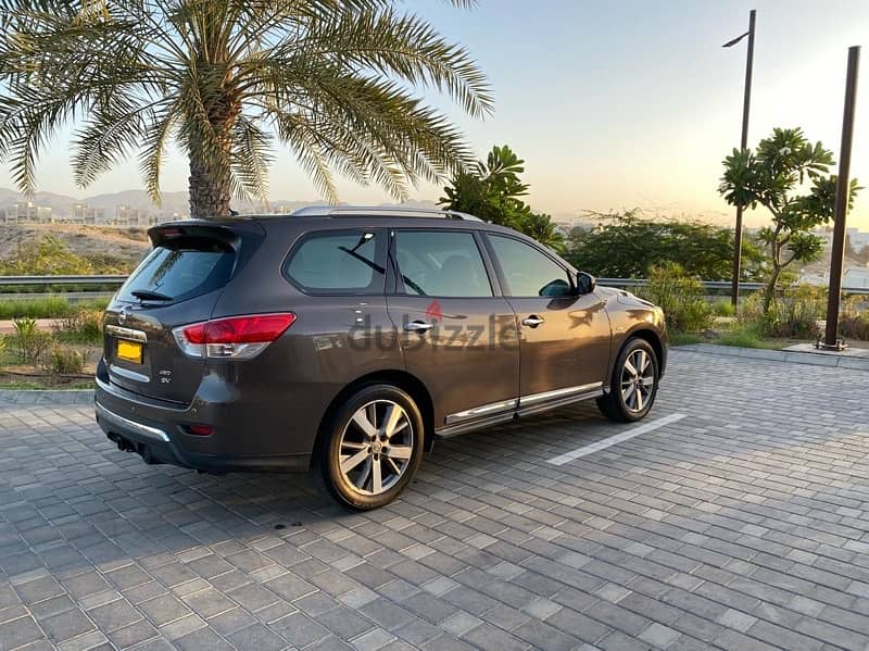 Nissan Pathfinder 2015 1