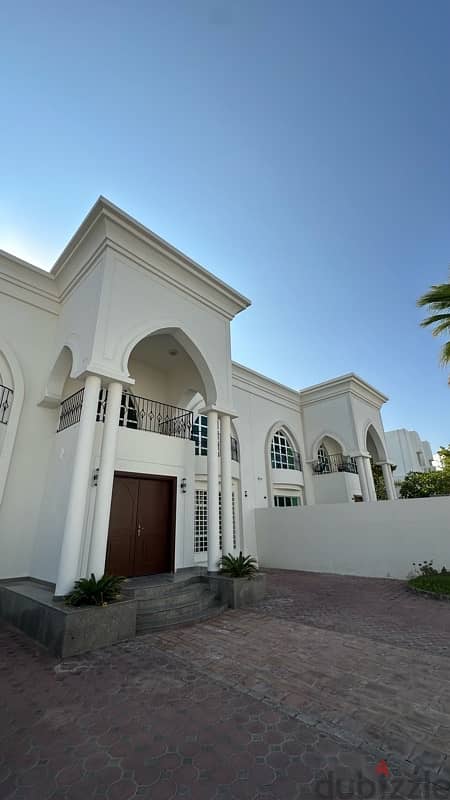 Villa for rent in qurum 0